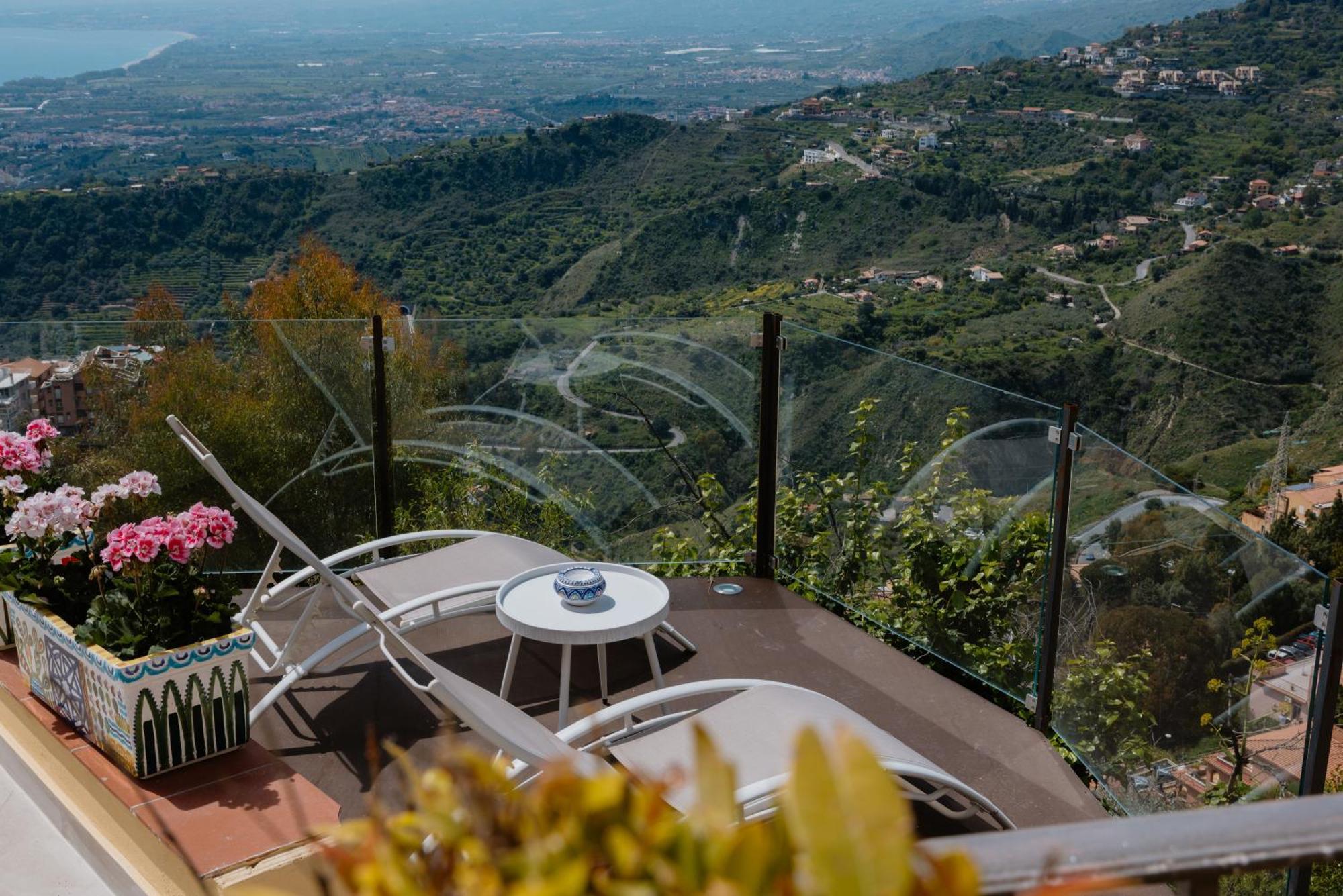 Villa Da Vinci Luxury Panoramic Apartments - Taormina Rooms Collection Kültér fotó