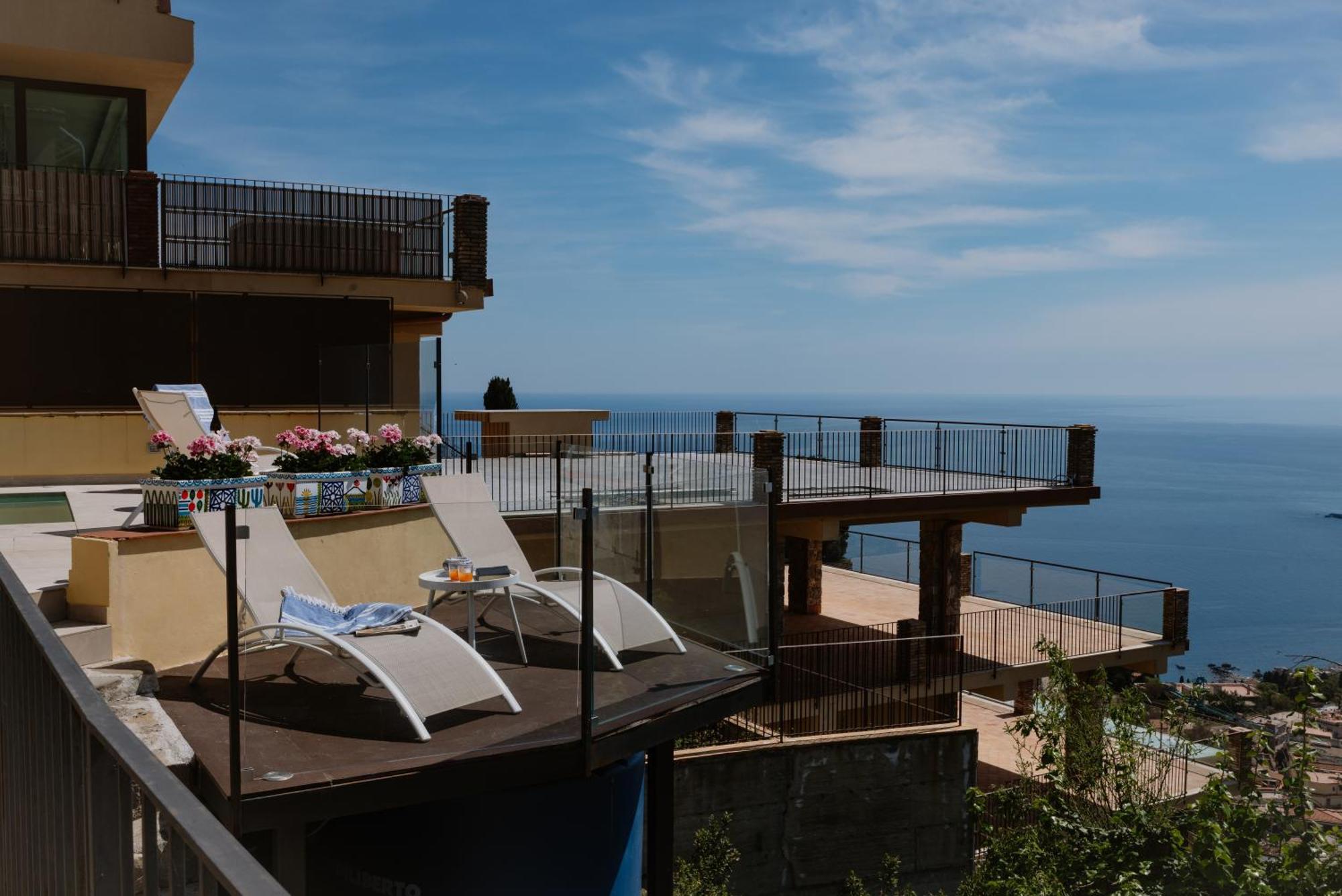 Villa Da Vinci Luxury Panoramic Apartments - Taormina Rooms Collection Kültér fotó